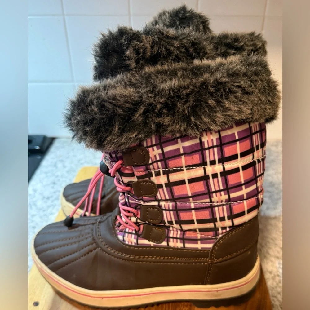 Tamarack | Girls Pink Plaid Lined Winter Boots w/Pink Bungee Lace, Size 3